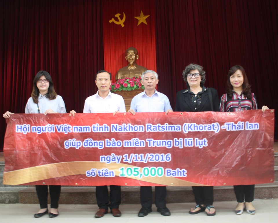 kieu bao viet nam tai thai lan tiep tuc hoat dong cuu tro mien trung