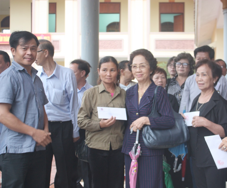 kieu bao viet nam tai thai lan tiep tuc hoat dong cuu tro mien trung