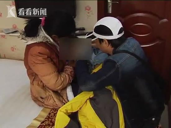 bo me di lam an xa be gai 6 tuoi bi chong cua co ham hiep suot 1 nam den tram cam