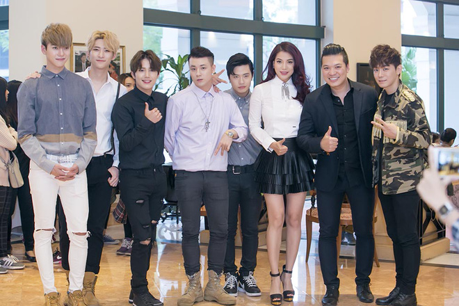 truong ngoc anh khoe ve tre trung ben dan trai dep