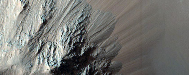 nasa cong bo 2540 hinh anh tuyet dep ve sao hoa duoc ghi lai trong hon 10 nam