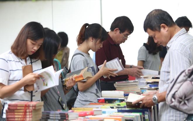 hanh trinh 247 nhieu su kien van hoa du lich hap dan khap 3 mien bac trung nam