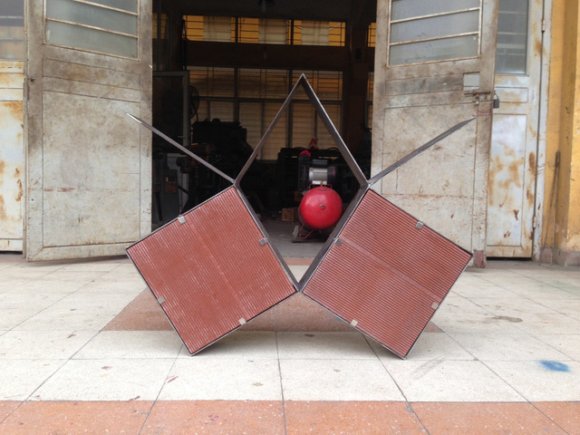 ngoi nha biet tho voi kien truc doc dao o ngoai thanh ha noi khien bao my bat ngo