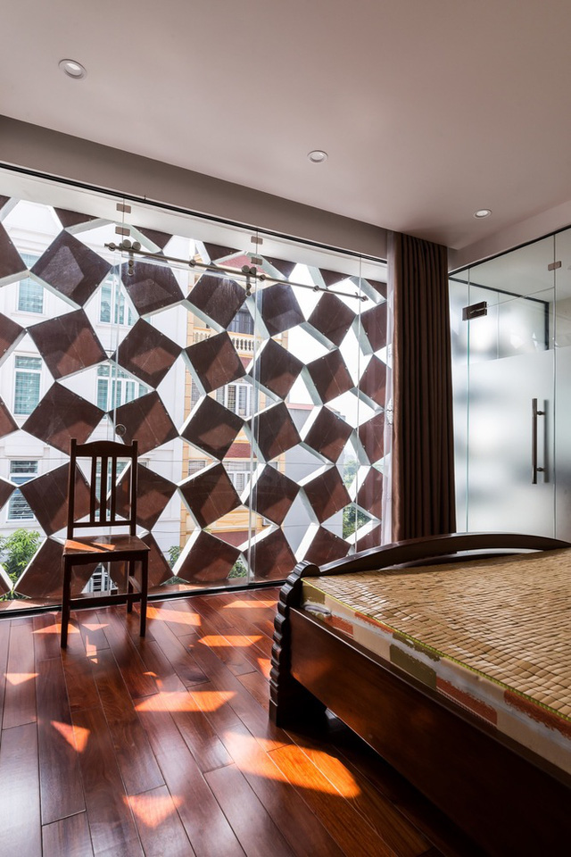 ngoi nha biet tho voi kien truc doc dao o ngoai thanh ha noi khien bao my bat ngo