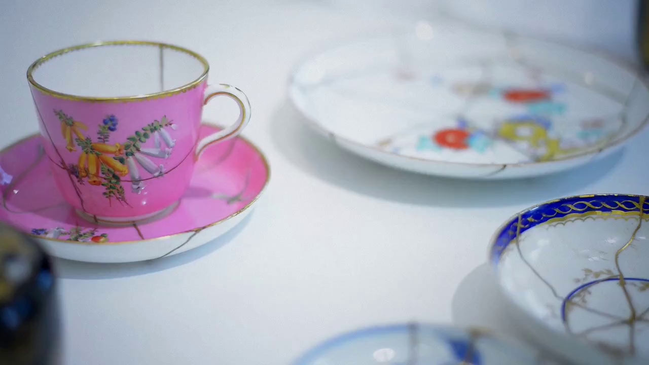 kintsugi thuat phuc che do gom bang vang tai tinh cua nghe nhan nhat ban