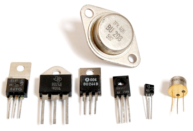 phat minh tu qua khu hoi sinh den dien tu chan khong lai co kha nang thay the cac transistor hien tai
