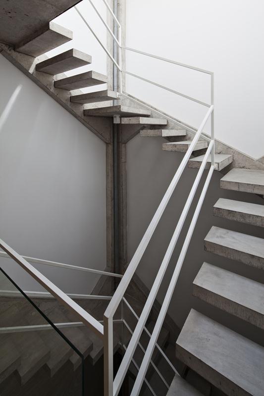 nha 3x10 cua ddconcept nho hep dau co nghia la khong duoc song suong