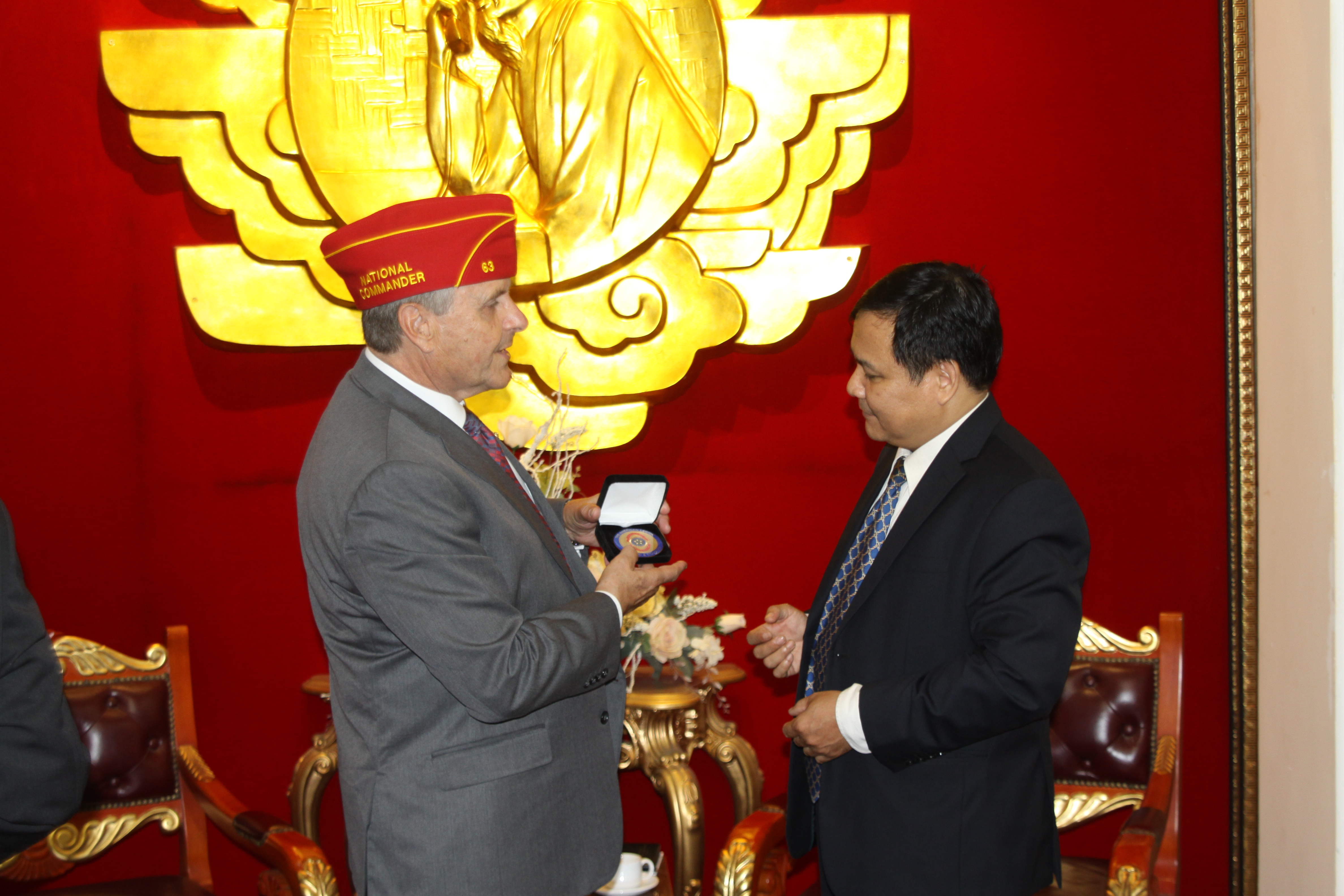 lanh dao hoi viet my tiep than mat lien doan cuu chien binh my