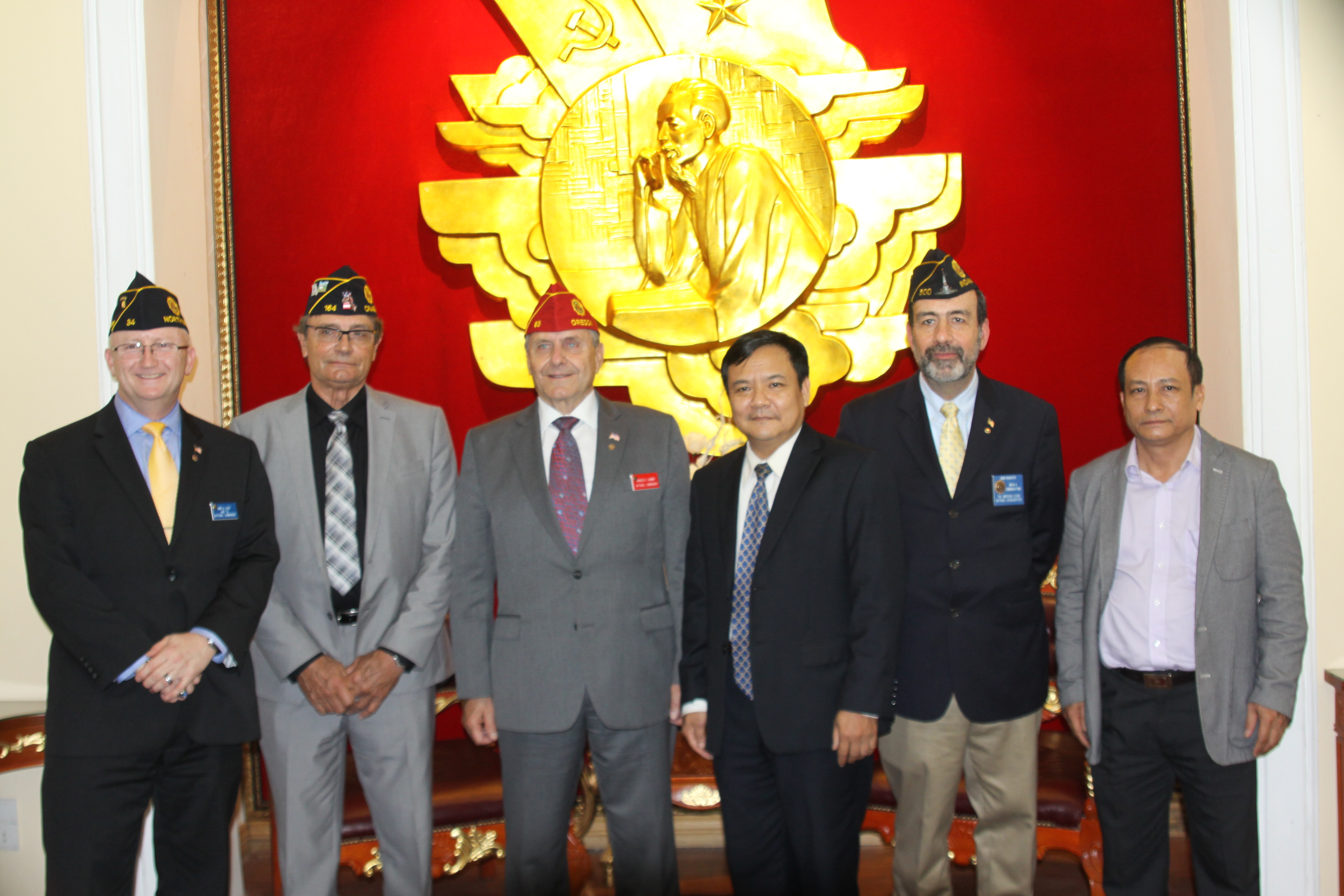 lanh dao hoi viet my tiep than mat lien doan cuu chien binh my