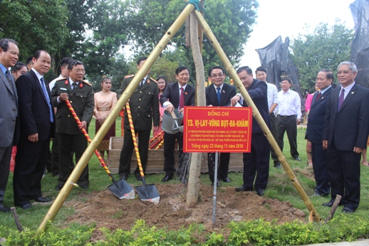 trung uong hoi huu nghi viet nam lao ky niem 41 nam quoc khanh lao