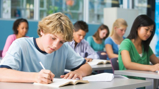 nghien cuu cho thay giao vien cang xinh tro hoc cang vao