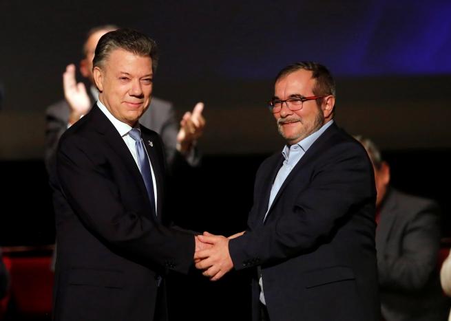 colombia chinh thuc ky ket thoa thuan hoa binh moi voi farc