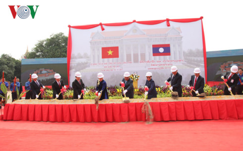 chu tich quoc hoi du le dong tho xay dung nha quoc hoi lao