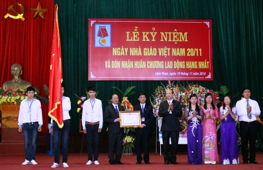 truong thpt long chau sa phu tho phat trien ben vung chat luong giao duc