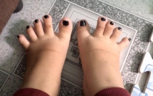 doi ban chan co hinh dang nua nhan sam nua banh my khien cu dan mang thich thu