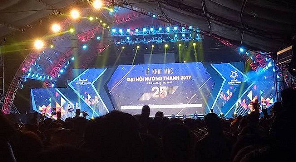 nghe an cong an huyen dien chau vao cuoc xac minh viec muong thanh ban phao hoa sang ruc troi