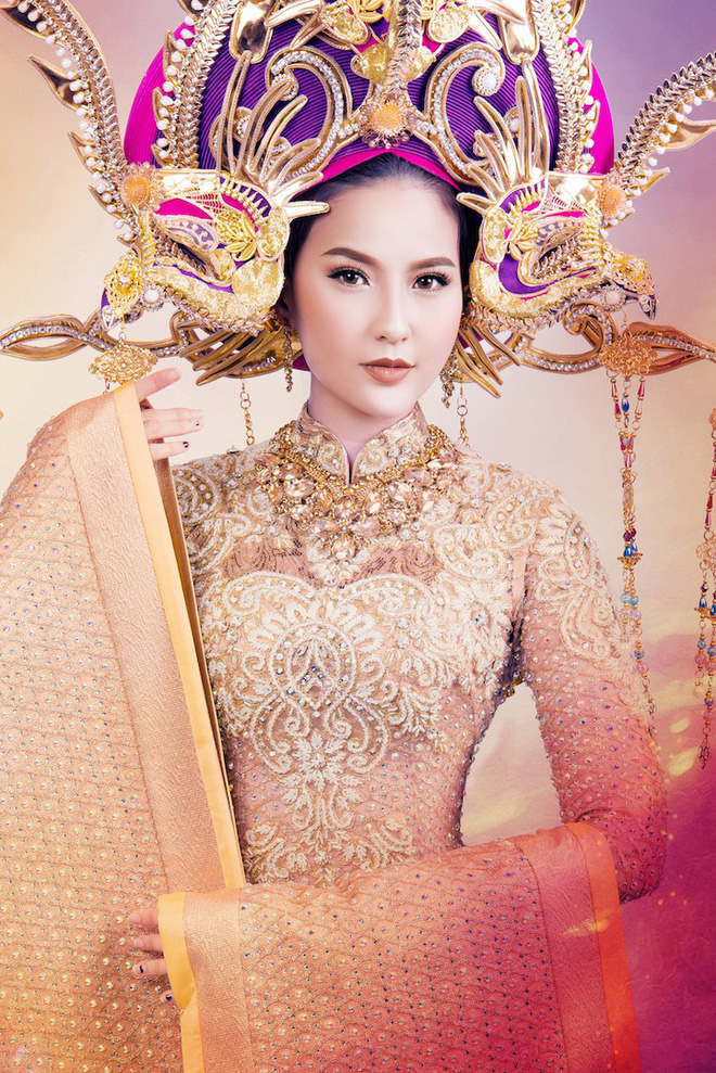 hoa khoi khanh ngan long lay trong trang phuc dan toc o miss globe 2017