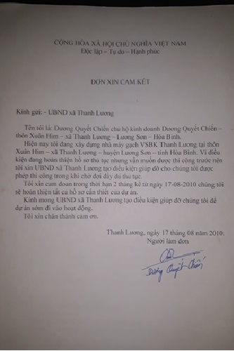 hoa binh bi dinh chi nhieu lan nha may gach khong phep van ngang nhien hoat dong