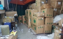 vu lo hang my pham 11 ty bi thu giu cong ty ts tung bi thu giu gan 300 san pham troi noi