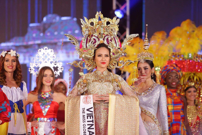 khanh ngan xuat sac dang quang hoa hau tai miss globe 2017