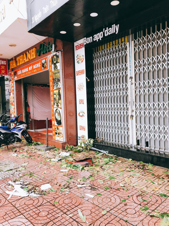 chum anh duong pho nha trang tan tac sau khi con bao so 12 can quet