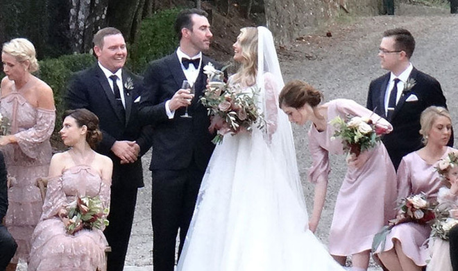 bom sex kate upton xinh dep trong dam cuoi lang man o y