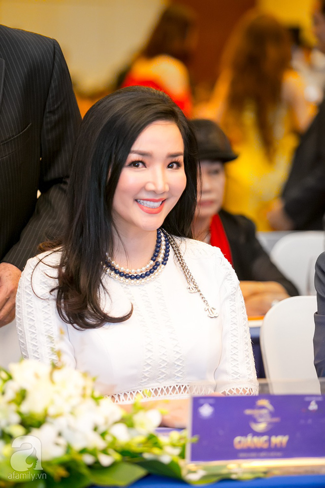 hoa hau ky duyen lan dau do sac cung dan chi ky duyen