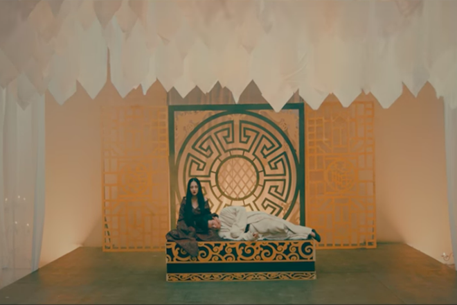 bao anh he lo duyen tien kiep voi tinh dich mai ho