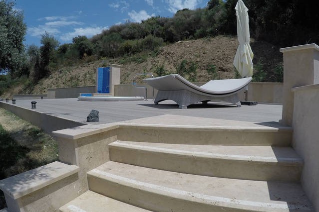 cac nha khoa hoc da phat minh ra loai be tong co the xit len tuong giup cong trinh co the chiu duoc dong dat 9 do richter