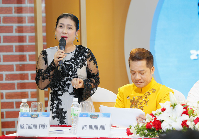 hong van minh nhi duc hai tai xuat ru nhau chieu mo tro cung