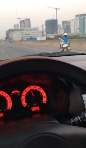 clip ninja lead phong 80kmh tren duong vanh dai 3 chi danh cho o to