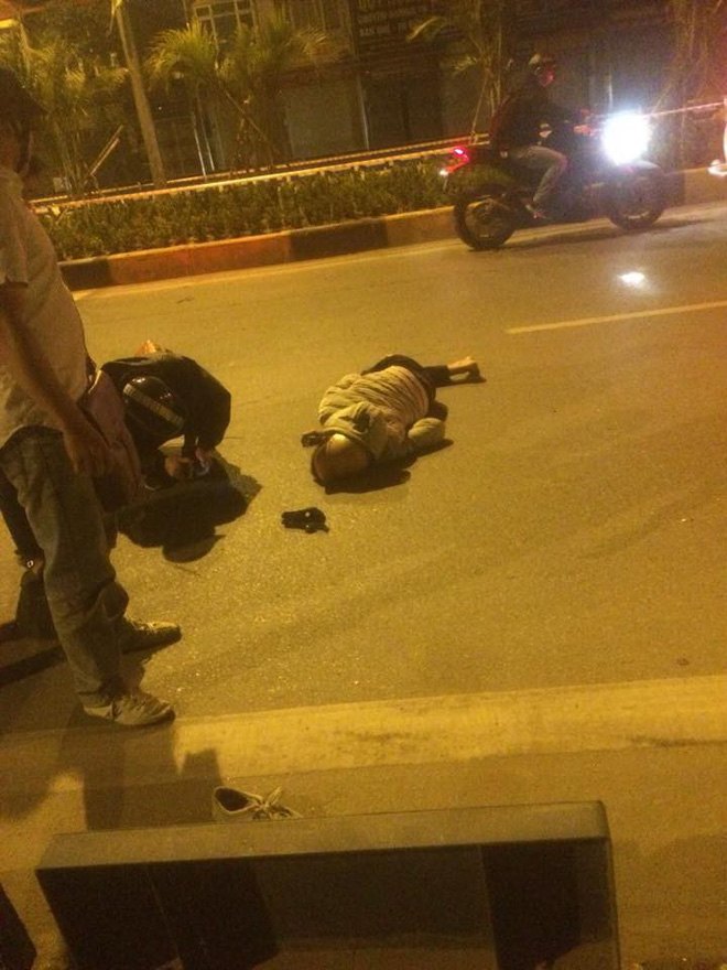 ha noi thanh nien bi thuong nang vi di xe may toc do ban tho roi tu lao vao dai phan cach