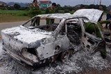 hoa binh xe o to 4 cho chay tro khung tren duong ho chi minh