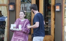 miley cyrus lo anh hon ban gai moi hau ly hon liam hemsworth