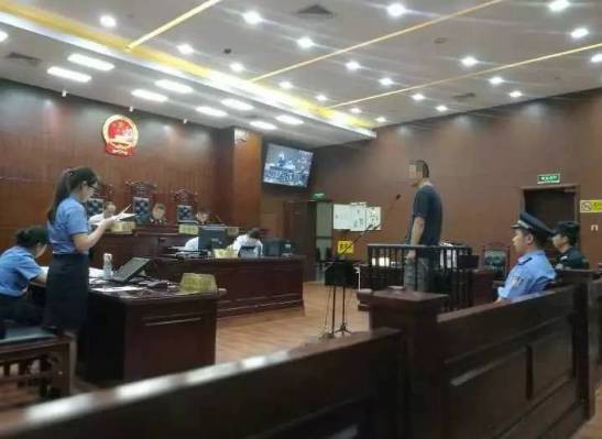 nha giau du hoc my ve nhung nam thanh nien theo duoi co gai 8 nam khong duoc lien day co nga tu tang 19