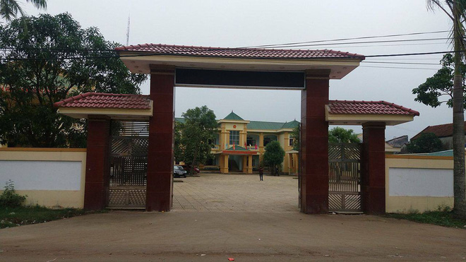 vu chu tich xa bi trung dan cao su do su viec qua bat ngo nen khong biet bi truong cong an ban bao nhieu phat