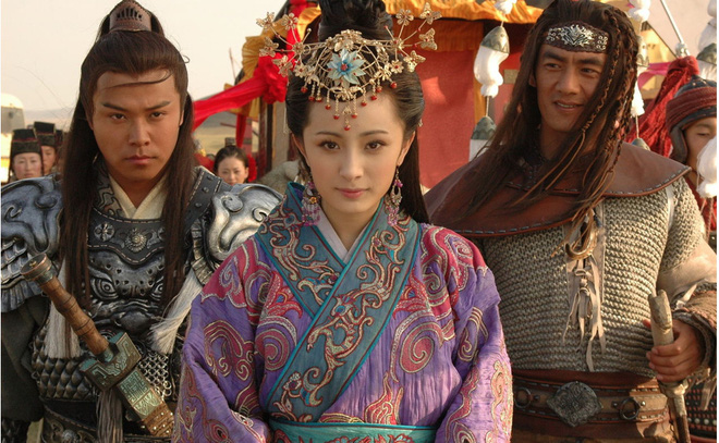 my nhan vuong chieu quan am tham chiu dung canh lam phi tan cua ca cha lan con hy sinh minh de muon dan binh an