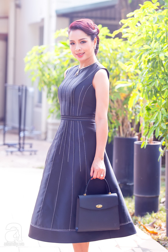 a hau hoang anh gay soc voi voc dang chuan tung cen ti met sau 1 thang sinh con