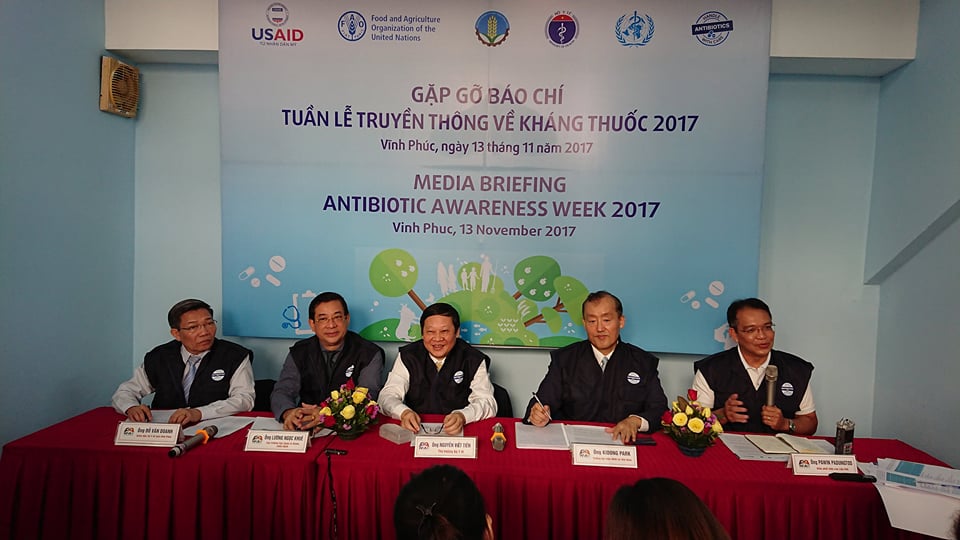 bao dong nhieu khang sinh the he 1 2 da khong con tac dung dac hieu