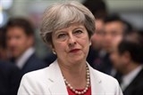 thu tuong anh theresa may nghen ngao tuyen bo tu chuc