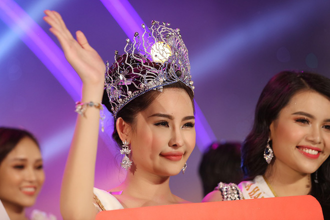 hoa hau ngan anh khong the so sanh toi voi nguyen thi thanh vi toi da can dam thao mui con thanh thi khong dam thao rang