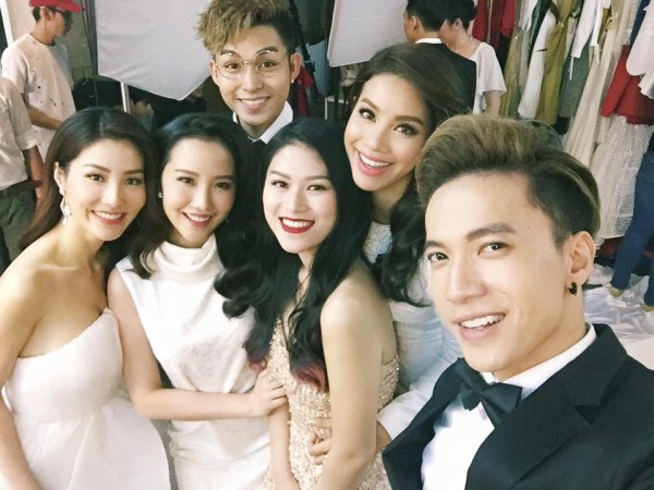do gia the khung cua cap doi tram anh the phiet phan thanh primmy truong