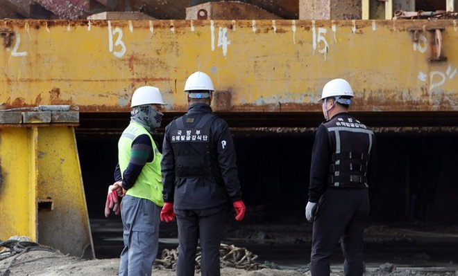 sau 4 nam rong ra 5 gia dinh nan nhan cuoi cung trong vu chim pha sewol dong y dung cong viec tim kiem
