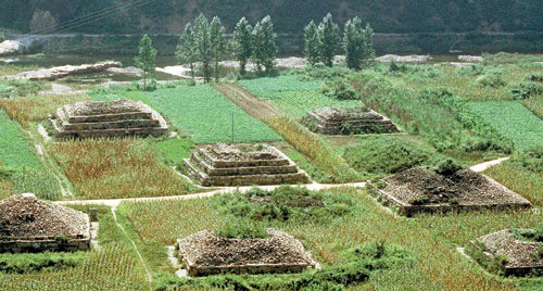 nhung bi an ve kim tu thap co dai trung quoc hang nghin nam van chua co loi giai