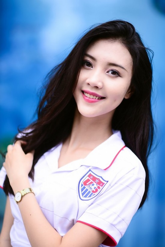 diem danh dan thi sinh the look cuc hot cua cac doi pham huong ky duyen minh tu