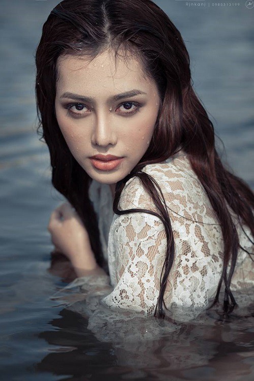 diem danh dan thi sinh the look cuc hot cua cac doi pham huong ky duyen minh tu