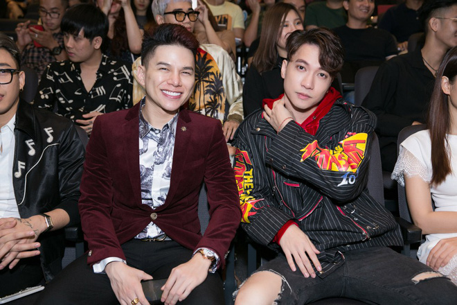 me hai con luu huong giang vay trang xinh tuoi noi bat giua dan sao