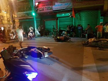 hai phong xe dien dam hang loat xe may dung den do khien nhieu nguoi nhap vien