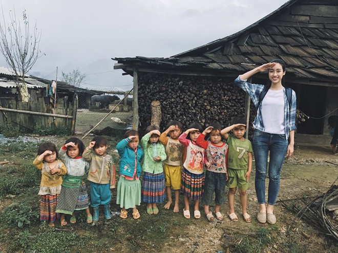 truot top 15 do my linh van co mot ky miss world thanh cong voi giai thuong hoa hau nhan ai