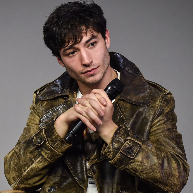 me man ve dep lang tu hut hon cua sieu anh hung the flash trong justice league